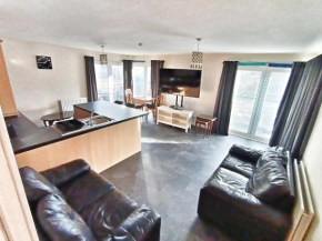 King Street, free parking, 2 bed
